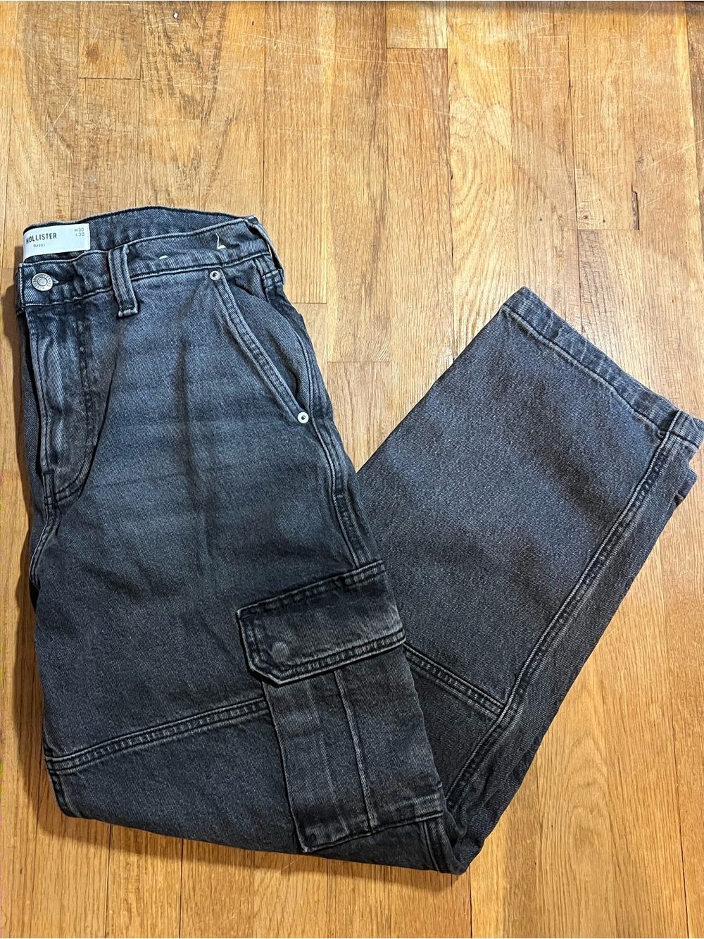 Hollister Men’s Washed Black Cargo Pants